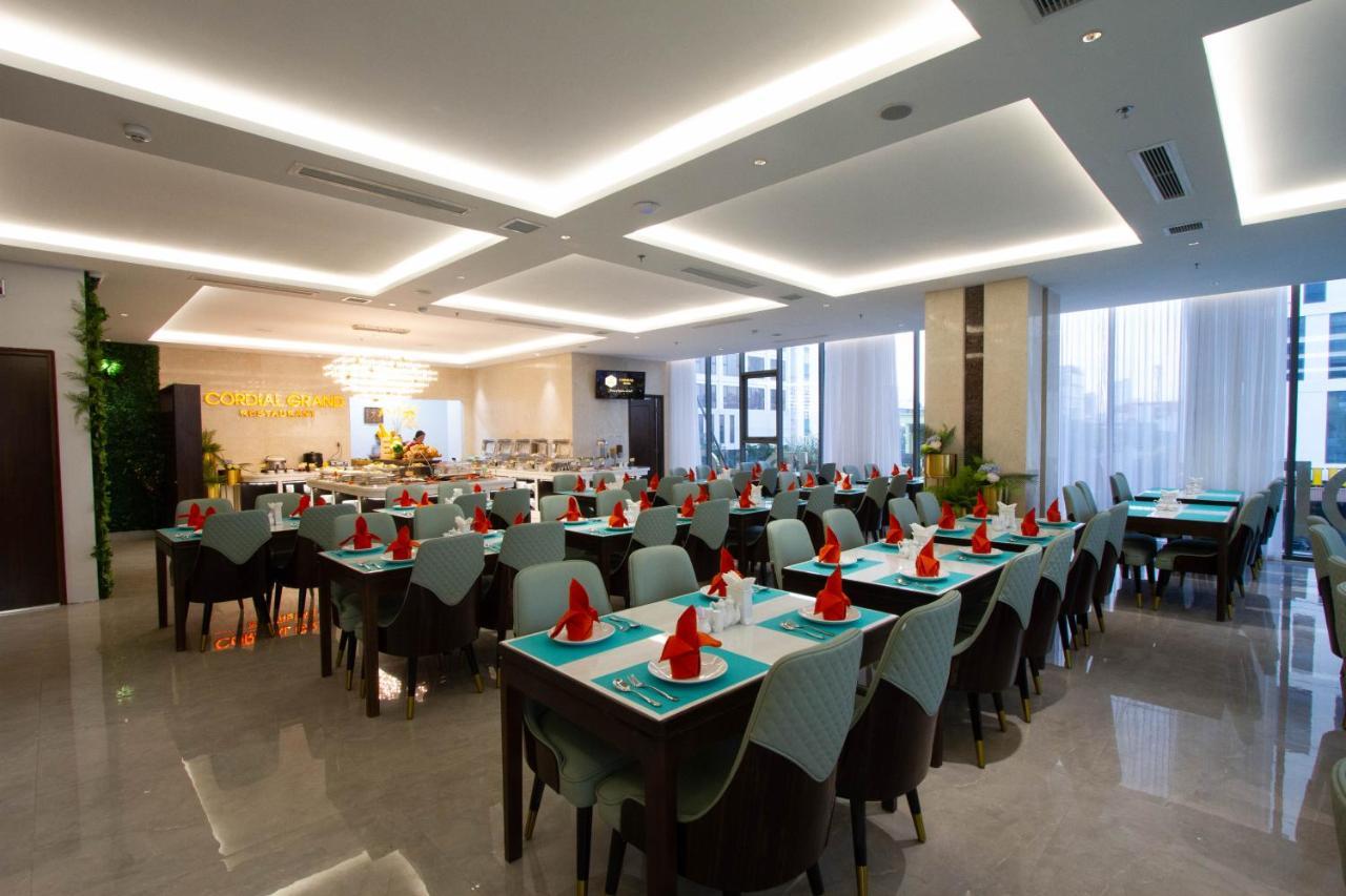 Cordial Grand Hotel Da Nang Beach - Infinity Rooftop Pool Zewnętrze zdjęcie